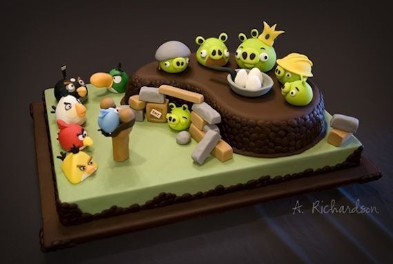 angry-birds-birthday-cake-collection-19