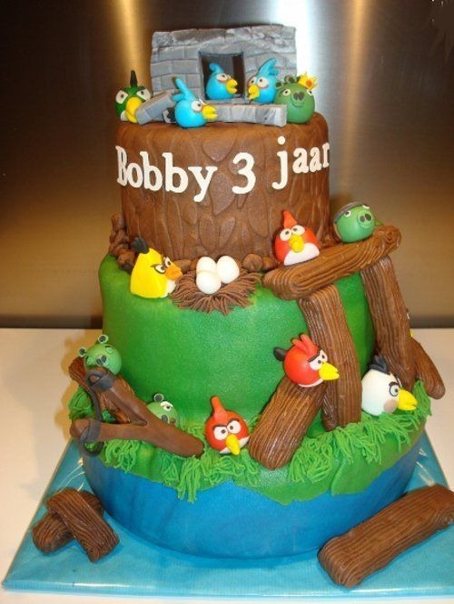 angry-birds-birthday-cake-collection-25