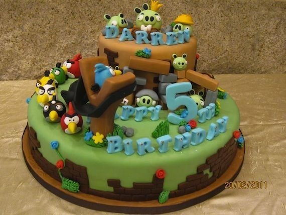 angry-birds-birthday-cake-collection-9